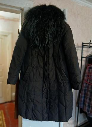 Пальто жіноче тепле коричневе з хутром