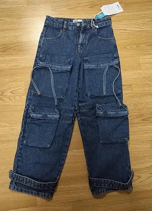 Новые джинсы zara в интересном дизайне для девочки 7-8 лет
размер 128
цвет: cини