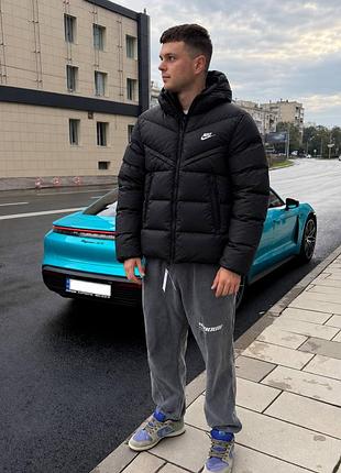 Чоловічий пуховик nike
