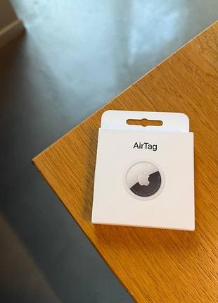 Компактний трекер від apple airtag