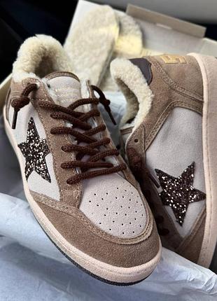 Зимние кеды golden goose 🖤

наличие❗️
материал : нат. кожа/замша, 
мех шерсть, 2 комплекта стельок полная упаковка