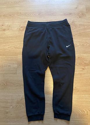 Спортивні штани чоловічі nike утеплені чорні