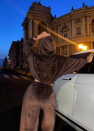 Костюм жіночий 9