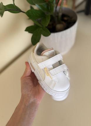 Дитячі кросівки puma білі з липучками