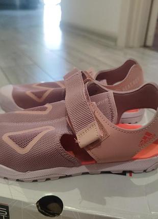 Босоніжки та сандалі для дітей adidas рожеві