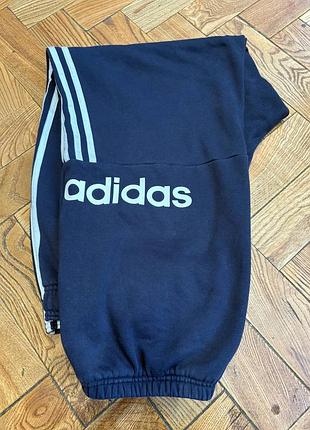 Спортивні штани чоловічі adidas сині з білими смужками