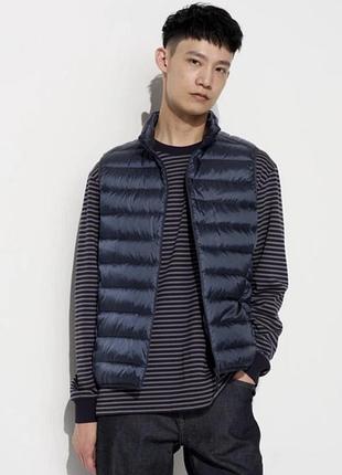 Легкий пуховий желет uniqlo
