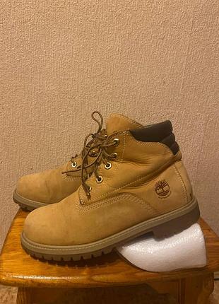 Оригінальні коричневі нубукові timberland waterproof chukka