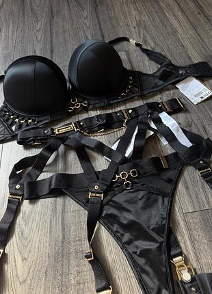 Комплект жіночої білизни private collection 3в1 чорний з пуш-ап ліфом, трусиками та поясом-портупеєю🔥люкс якість від censored new yorker