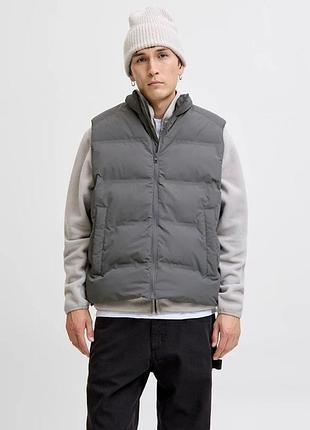 Чоловіча жилетка jack & jones