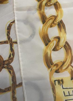 Шелковый платок 100% silk chanel 31 rue cambon gold chain medallion scarf white golden silk 8