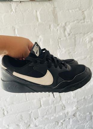 Кросівки чоловічі nike чорні з білим логотипом оригінал є коробка