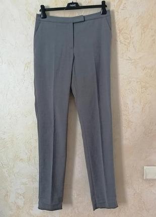 Чудові сірі брючки 
бренду h&m.