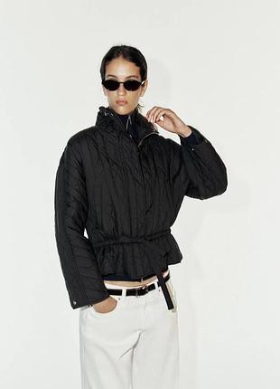 Красива стьогана куртка zara