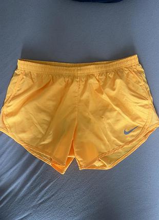 Шорти жіночі nike жовті