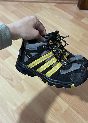 Черевики дитячі adidas 30-31 розмір