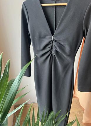 Сукня міді жіноча zara чорна з драпіруванням