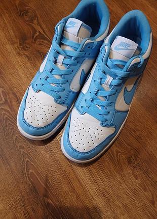 Продам мужские кроссовки бренда nike