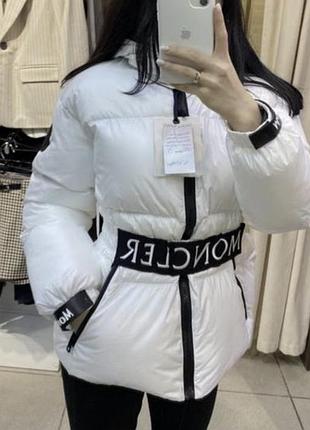 Жіночий пуховик moncler білий