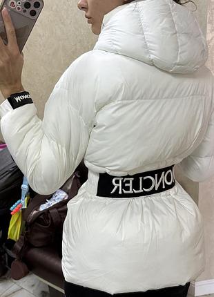 Жіночий пуховик moncler білий 4