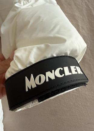 Жіночий пуховик moncler білий 9