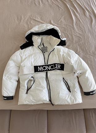 Жіночий пуховик moncler білий 7