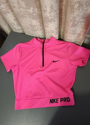 Жіноча футболка nike pro рожева, розмір s
