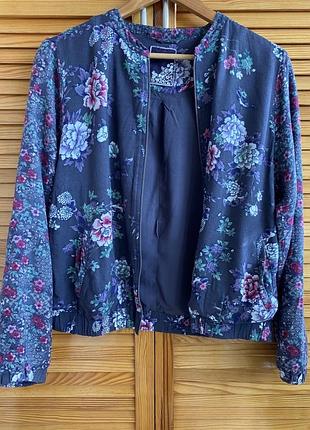 Женский легкая куртка-бомбер в цветочный принт marks & spencer (indigo collection), р. s