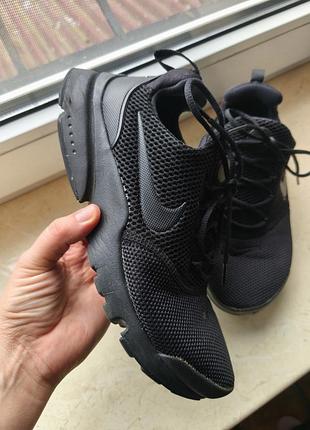 Оригінальні кросівки nike