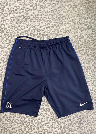 Фірмові спортивні шорти nike (dri-fit)