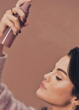 Ароматичний спрей для тіла та волосся rare beauty by selena gomez  find comfort body &amp; hair fragrance mist with niacinamide