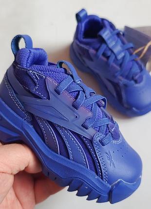 Новые оригинальные reebok p22.5 длина стельки по факту 15см