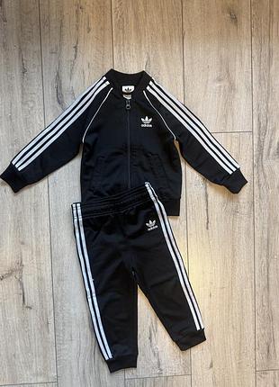 Дитячий спортивний костюм adidas