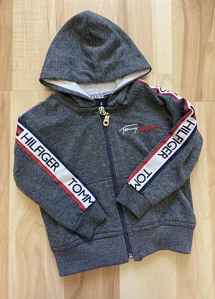 Кофтинка на хлопчика 4-5 міс від tommy hilfiger