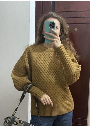 Теплий гірчичний светр з подовженими манжетами topshop розмір с
