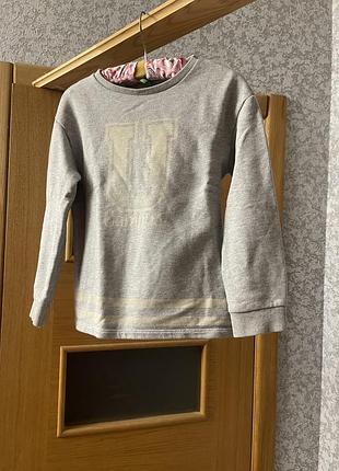 Лонгслів для хлопчика benetton сірий з написом