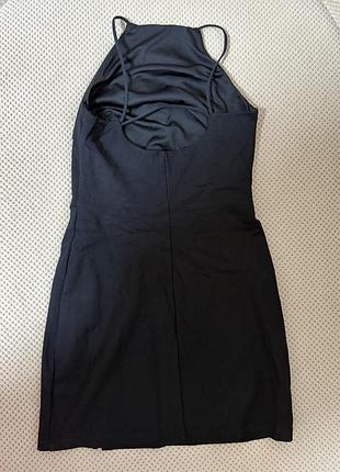 Коротка жіноча сукня stradivarius чорна