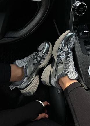 Nike v2k run premium