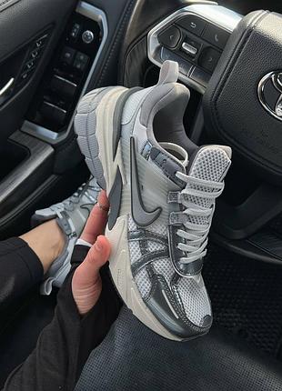 Nike v2k run premium 5