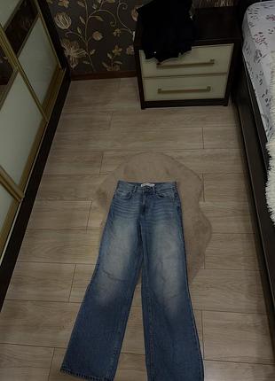 Джинсы женские bershka прямые базовая модель