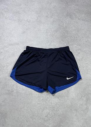 Спортивні жіночі шорти nike розмір л