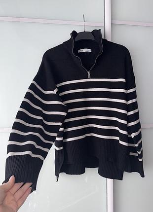 Теплий светр zara у смужку