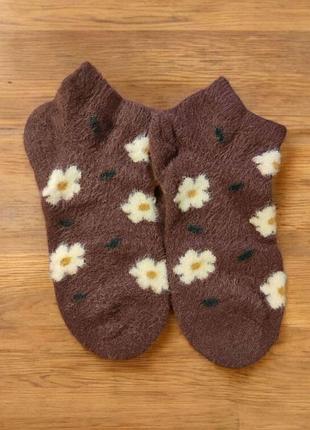 Женские короткие носки с мехом норки winter flowers (1967-01) коричневый 36-41 no brand