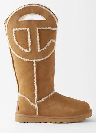 Чоботи з м'якої натуральної замші ugg x telfar logo tall boot у класичному каштановому відтінку (chestnut).розмір:41;43;46