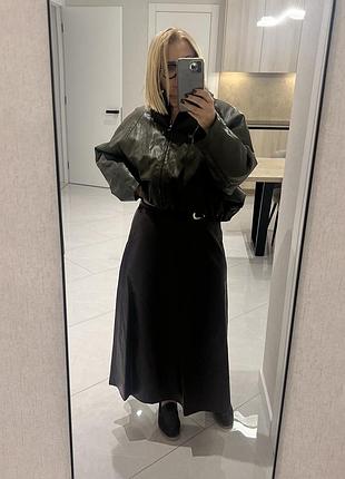 Бомбер із екошкіри zara