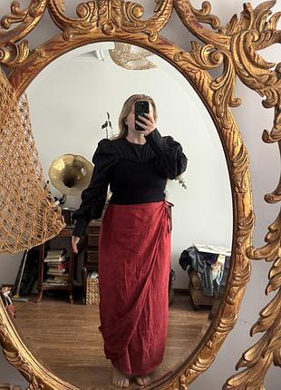 Цікава лляна юбка на запах