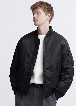 Бомбер uniqlo розмір л (50-52р)
