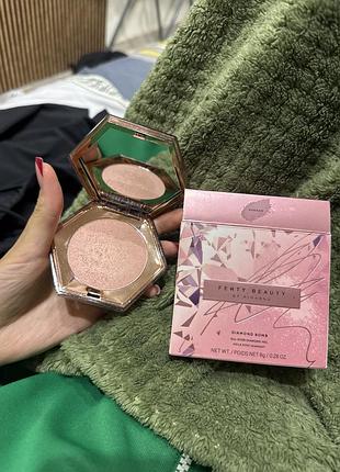 Fenty beauty highlighter