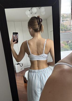 Белый топ calvin klein 3