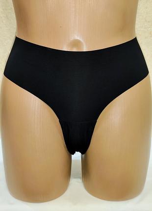 Красивые бесшовные трусики xl.